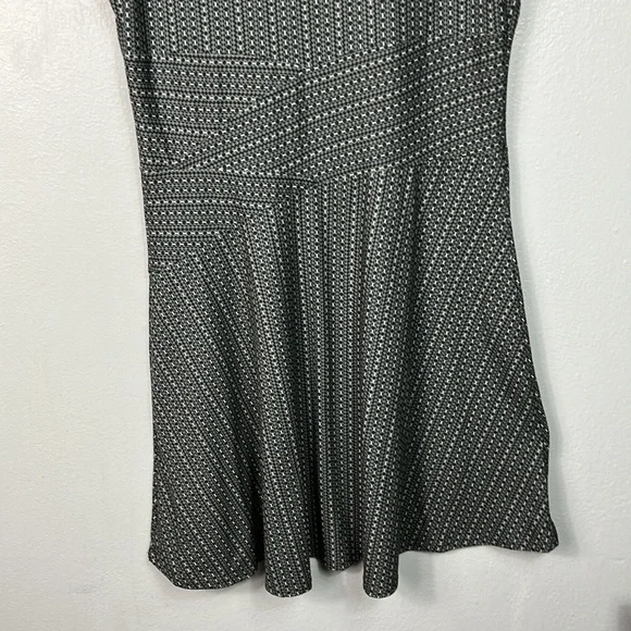 Prana Gray & Black Print Fit and Flare V-Neck Dress Large - Picture 8 of 8